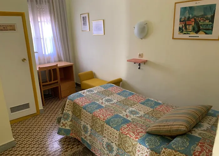 Hotel Ermita Del Carmen Hijar *