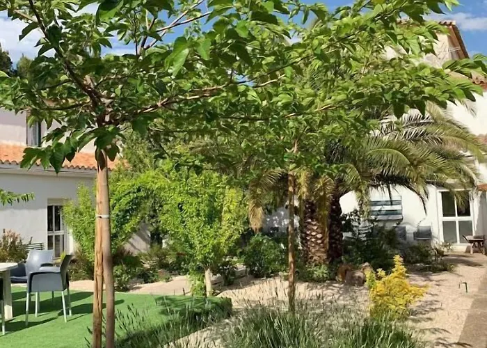 Ermita Del Carmen Hijar Hotel *